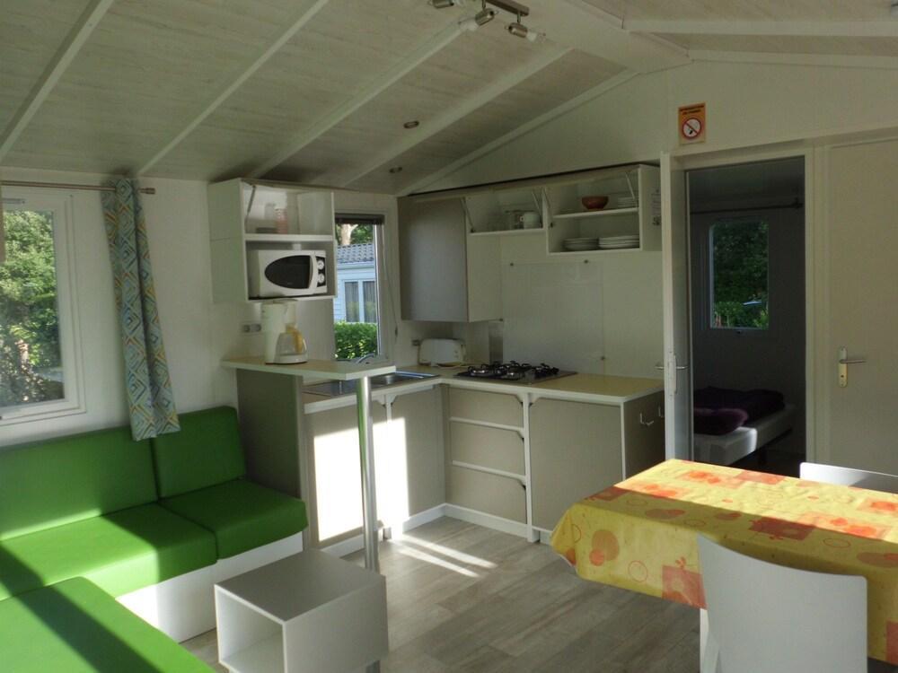 Camping De Lanven Plomeur Екстер'єр фото